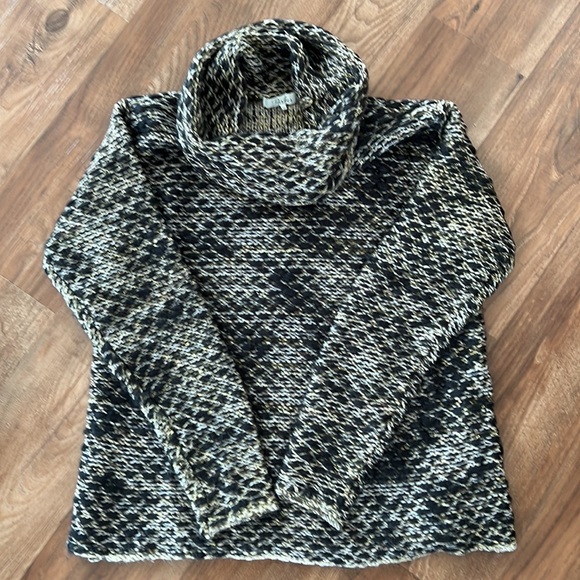 Parker Sweater - Picture 2 of 9